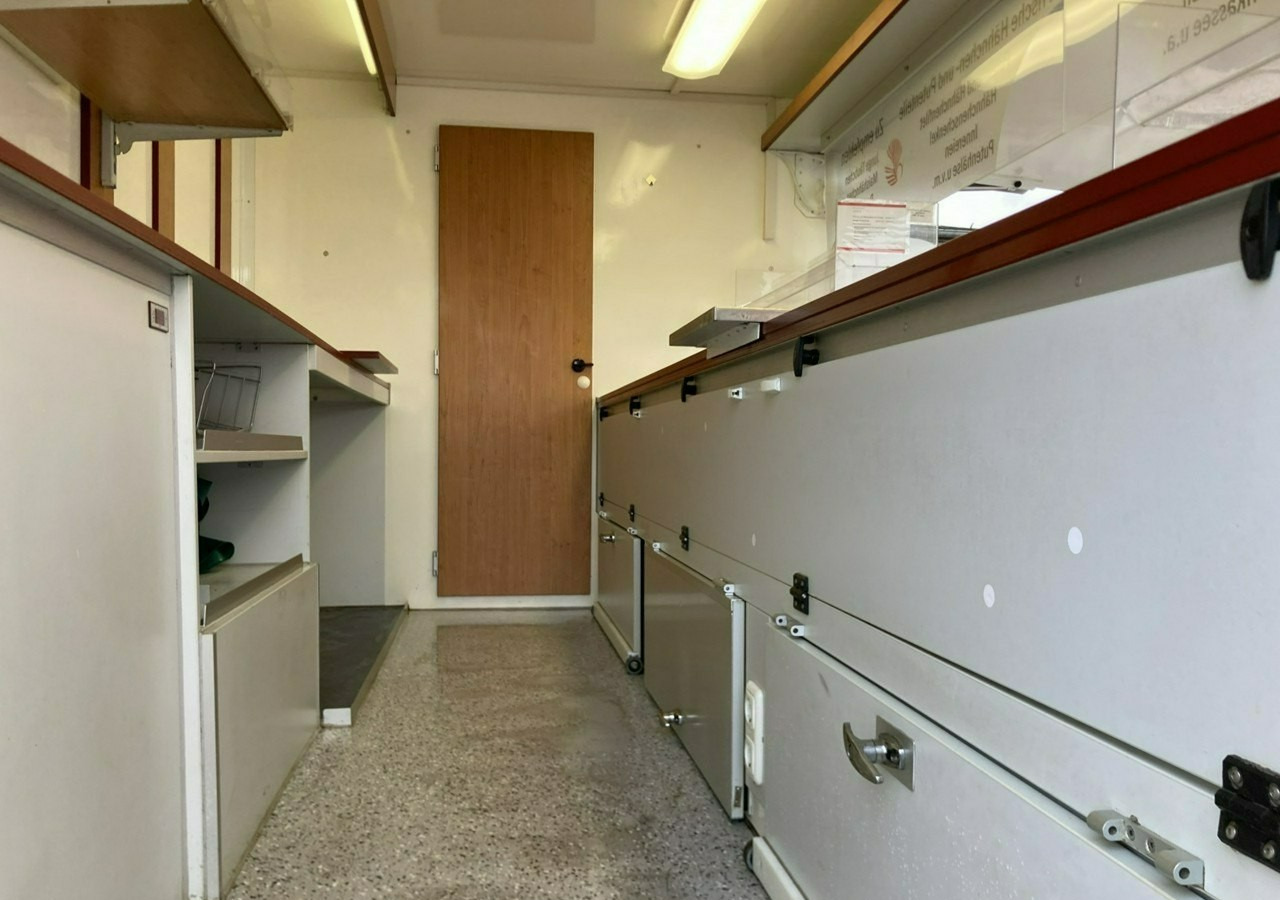 Renault Master Master Autosklep Gastronomiczny Food Truck Foodtruck Sklep bar 2009 - Matbil: bilde 4 Renault Master Master Autosklep Gastronomiczny Food Truck Foodtruck Sklep bar 2009 - Matbil: bilde 4