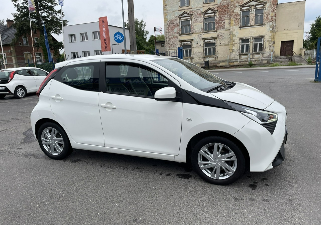 Toyota Aygo II Toyota Aygo 1.0 VVT-i JBL Edition bezyna+LPG Salon PL 2020 - Hatchback: bilde 3 Toyota Aygo II Toyota Aygo 1.0 VVT-i JBL Edition bezyna+LPG Salon PL 2020 - Hatchback: bilde 3