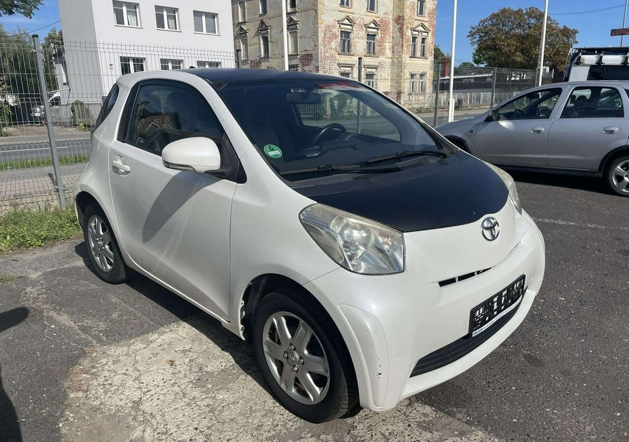 Toyota IQ Toyota iQ Klima - Hatchback: bilde 2 Toyota IQ Toyota iQ Klima - Hatchback: bilde 2