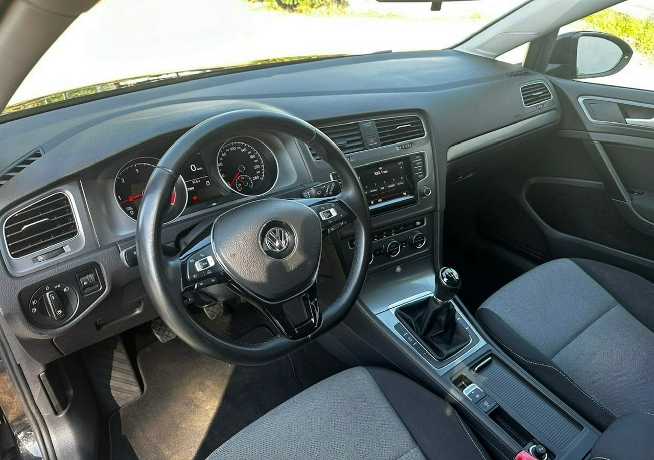 Volkswagen Golf VII VII 1,6 TDI 110KM 153TKM Klimatronik Navi Alu PDC 2015 Bez wkładu fi - Hatchback: bilde 3 Volkswagen Golf VII VII 1,6 TDI 110KM 153TKM Klimatronik Navi Alu PDC 2015 Bez wkładu fi - Hatchback: bilde 3