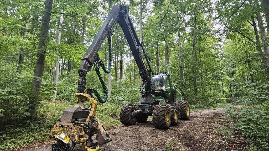 John Deere 1270 G - Hogstmaskin: bilde 1 John Deere 1270 G - Hogstmaskin: bilde 1