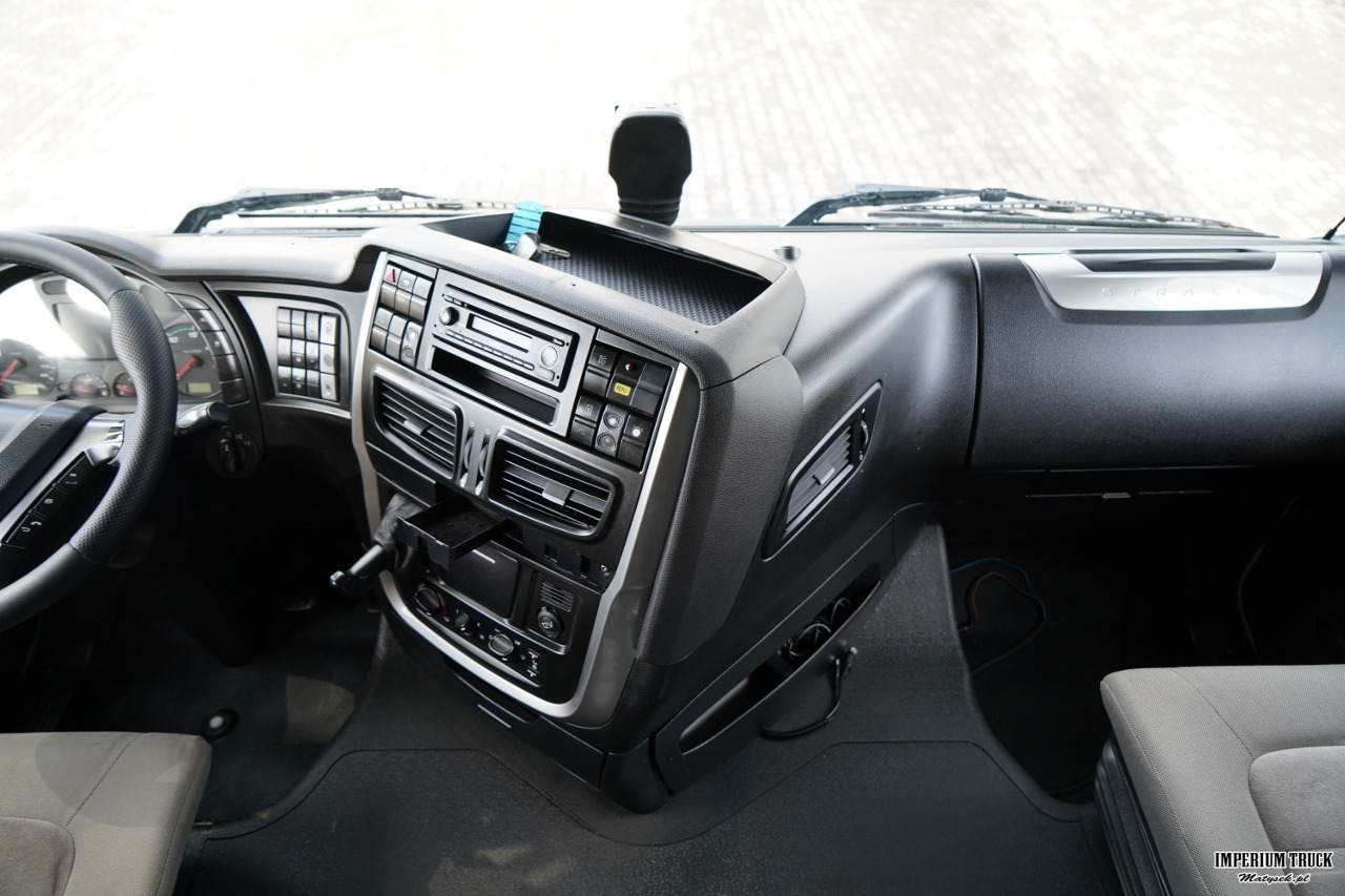 Leie  IVECO STRALIS 560 / 6X4 / DO DREWNA / DO DRZEWA / DO LASU / HDS PALFINGER EPSILON / UDŹWIG - 5 250 KG IVECO STRALIS 560 / 6X4 / DO DREWNA / DO DRZEWA / DO LASU / HDS PALFINGER EPSILON / UDŹWIG - 5 250 KG: bilde 39