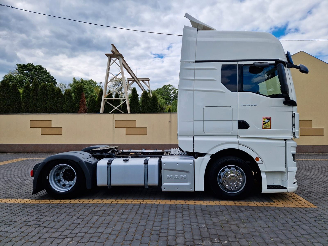 MAN TGX 18.470 / MEGA / XXL / LOWDECK / EURO 6 / - Trekkvogn: bilde 3 MAN TGX 18.470 / MEGA / XXL / LOWDECK / EURO 6 / - Trekkvogn: bilde 3