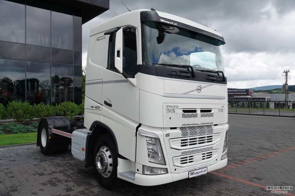 VOLVO FH 420 / 13 L / PEŁNY ADR / 2017 ROK / NISKA KABINA / SPROWADZONY / PO KONTRAKCIE SERWISOWYM - Trekkvogn: bilde 3 VOLVO FH 420 / 13 L / PEŁNY ADR / 2017 ROK / NISKA KABINA / SPROWADZONY / PO KONTRAKCIE SERWISOWYM - Trekkvogn: bilde 3