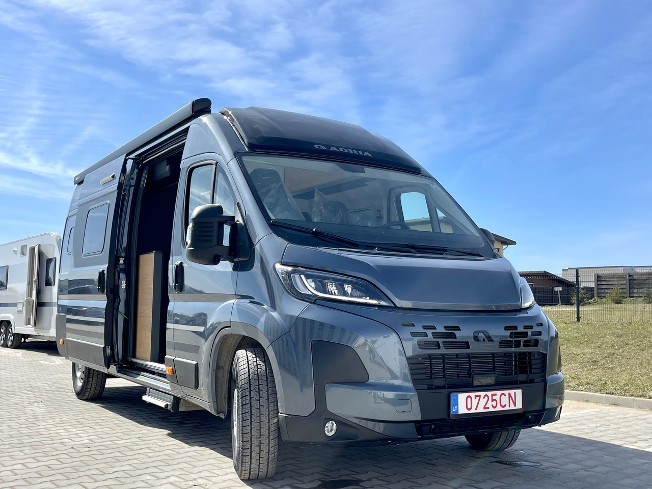 ADRIA TWIN 640 SGX - Bybobil: bilde 1 ADRIA TWIN 640 SGX - Bybobil: bilde 1