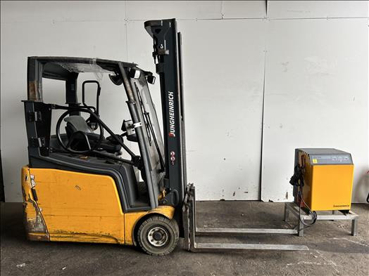 Jungheinrich EFG216K Forklift truck - Utstyr for næringsmiddelindustrien: bilde 1 Jungheinrich EFG216K Forklift truck - Utstyr for næringsmiddelindustrien: bilde 1