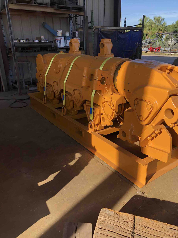 Komatsu D375A-6 - Trekkvogn for Flyplassutstyr: bilde 2 Komatsu D375A-6 - Trekkvogn for Flyplassutstyr: bilde 2