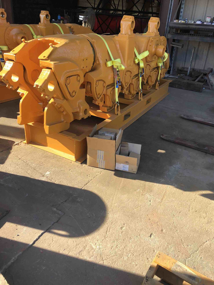 Komatsu D375A-6 - Trekkvogn for Flyplassutstyr: bilde 1 Komatsu D375A-6 - Trekkvogn for Flyplassutstyr: bilde 1