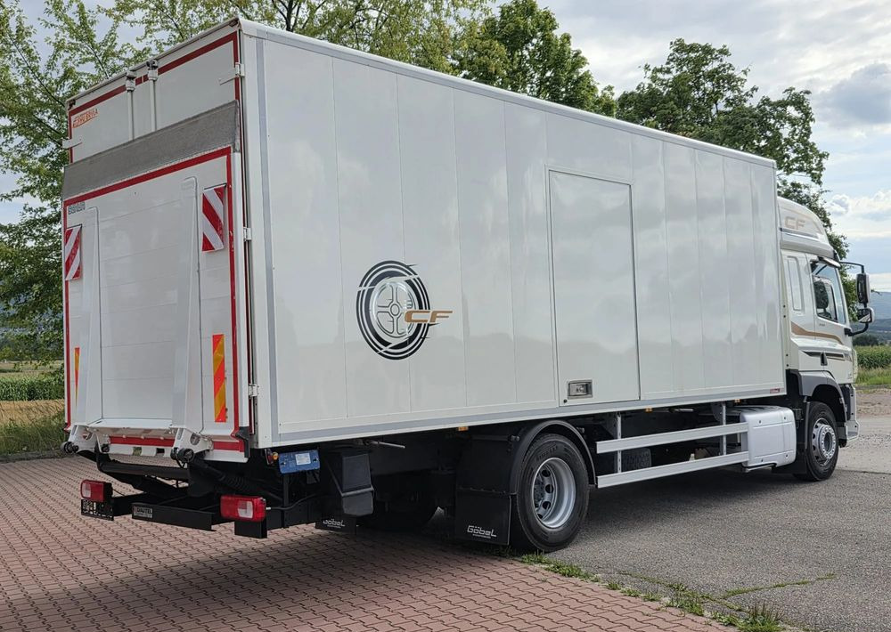 DAF CF 330 / 10.2017 / KONTENER MEBLOWY / IZOTERMA / WINDA / 18 PALET / E6 / NISKI PRZEBIEG / Z NIEMIEC / JAK NOWY / DUŻY SILNIK 10 837cm3// - Skapbil: bilde 4 DAF CF 330 / 10.2017 / KONTENER MEBLOWY / IZOTERMA / WINDA / 18 PALET / E6 / NISKI PRZEBIEG / Z NIEMIEC / JAK NOWY / DUŻY SILNIK 10 837cm3// - Skapbil: bilde 4