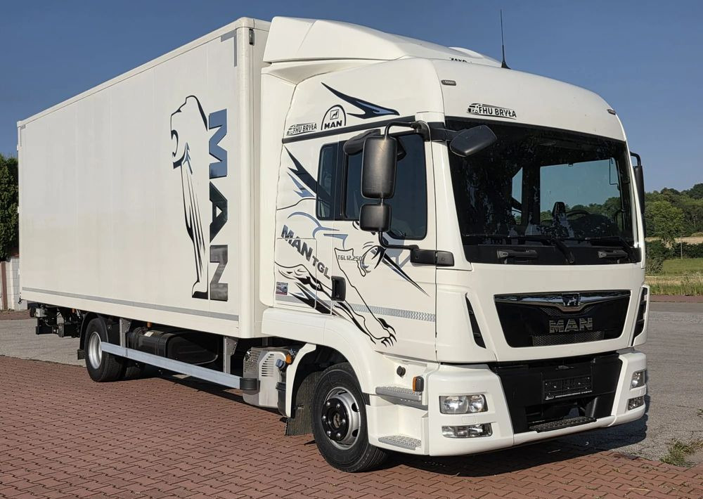MAN TGL 12.250 / KONTENER / IZOTERMA / WINDA / 2019R / EURO 6 / PEŁEN SERWIS / 6 TON ŁADOWNOŚĆ / SPROWADZONY / ZADBANY / JAK NOWY / KSIĄŻKA SERWISOWA / E6 / 17 PALET - Skapbil: bilde 2 MAN TGL 12.250 / KONTENER / IZOTERMA / WINDA / 2019R / EURO 6 / PEŁEN SERWIS / 6 TON ŁADOWNOŚĆ / SPROWADZONY / ZADBANY / JAK NOWY / KSIĄŻKA SERWISOWA / E6 / 17 PALET - Skapbil: bilde 2