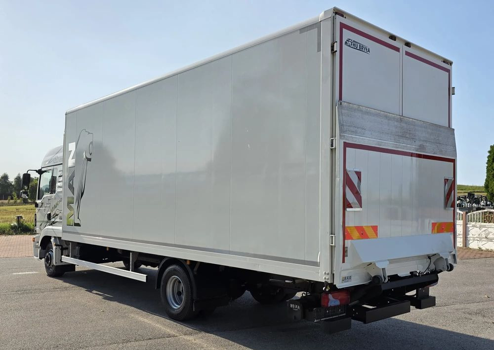MAN TGL 12.250 / KONTENER / IZOTERMA / WINDA / 2019R / EURO 6 / PEŁEN SERWIS / 6 TON ŁADOWNOŚĆ / SPROWADZONY / ZADBANY / JAK NOWY / KSIĄŻKA SERWISOWA / E6 / 17 PALET - Skapbil: bilde 5 MAN TGL 12.250 / KONTENER / IZOTERMA / WINDA / 2019R / EURO 6 / PEŁEN SERWIS / 6 TON ŁADOWNOŚĆ / SPROWADZONY / ZADBANY / JAK NOWY / KSIĄŻKA SERWISOWA / E6 / 17 PALET - Skapbil: bilde 5