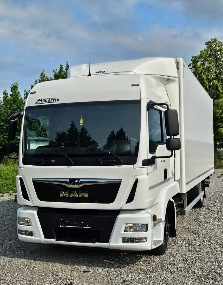 Skapbil MAN TGL 12.250/KONTENER/IZOTERMA/WINDA/2019R/EURO 6/PEŁEN SERWIS/SPROWADZONY/ZADBANY/JAK NOWY/ KSIĄŻKA SERWISOWA/E6/17 PALET: bilde 15