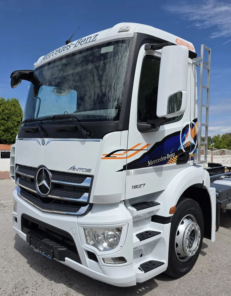 Mercedes-Benz ANTOS 1827 / ATEGO / ACTROS / E6 / ROZSTAW OSI 3.75M / WYWROT / BECZKA / UTRZYMANIE DRÓG / HAKOWIEC / SPROWADZONY / PIERWSZY WŁAŚCICIEL / STAN BDB - Chassis lastebil: bilde 5 Mercedes-Benz ANTOS 1827 / ATEGO / ACTROS / E6 / ROZSTAW OSI 3.75M / WYWROT / BECZKA / UTRZYMANIE DRÓG / HAKOWIEC / SPROWADZONY / PIERWSZY WŁAŚCICIEL / STAN BDB - Chassis lastebil: bilde 5