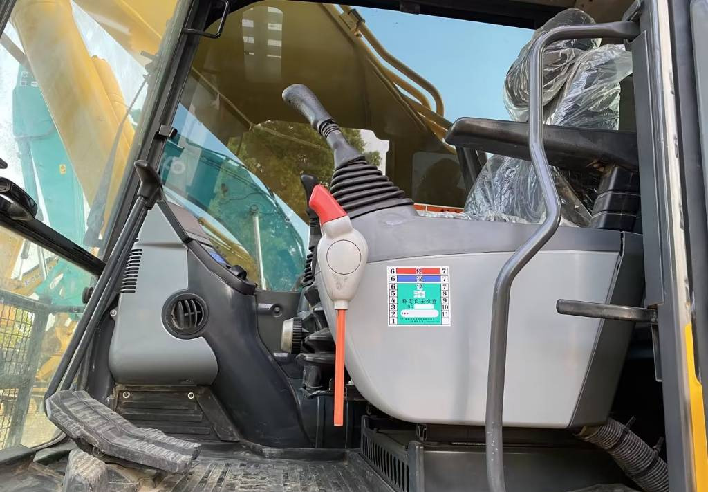 KOMATSU PC 450-8 - Beltegraver: bilde 5 KOMATSU PC 450-8 - Beltegraver: bilde 5