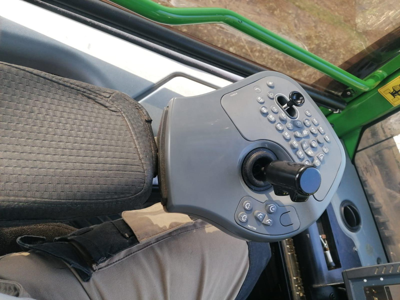 Lassbærer JOHN DEERE 1910E: bilde 16