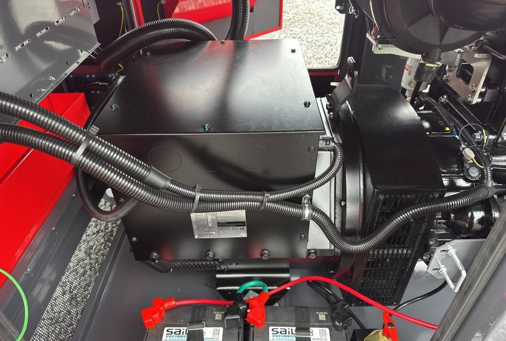 Ashita LG110 - Elektrisk generator: bilde 3 Ashita LG110 - Elektrisk generator: bilde 3