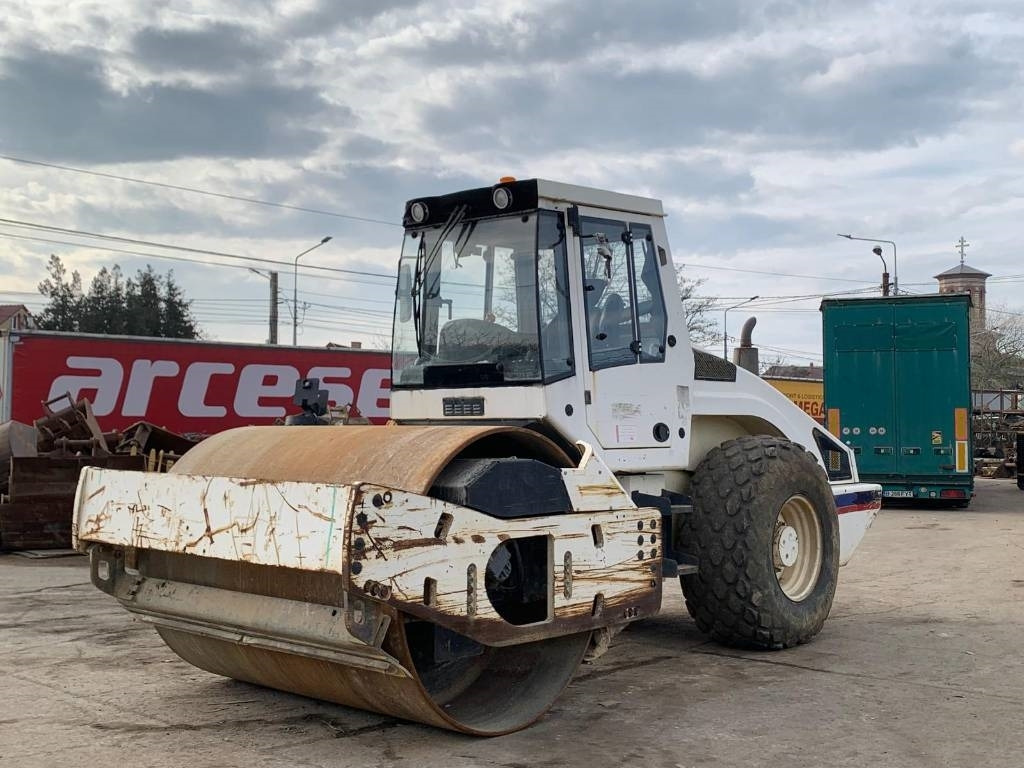 Bomag BW 213 D H-4 - Kompaktor: bilde 4 Bomag BW 213 D H-4 - Kompaktor: bilde 4