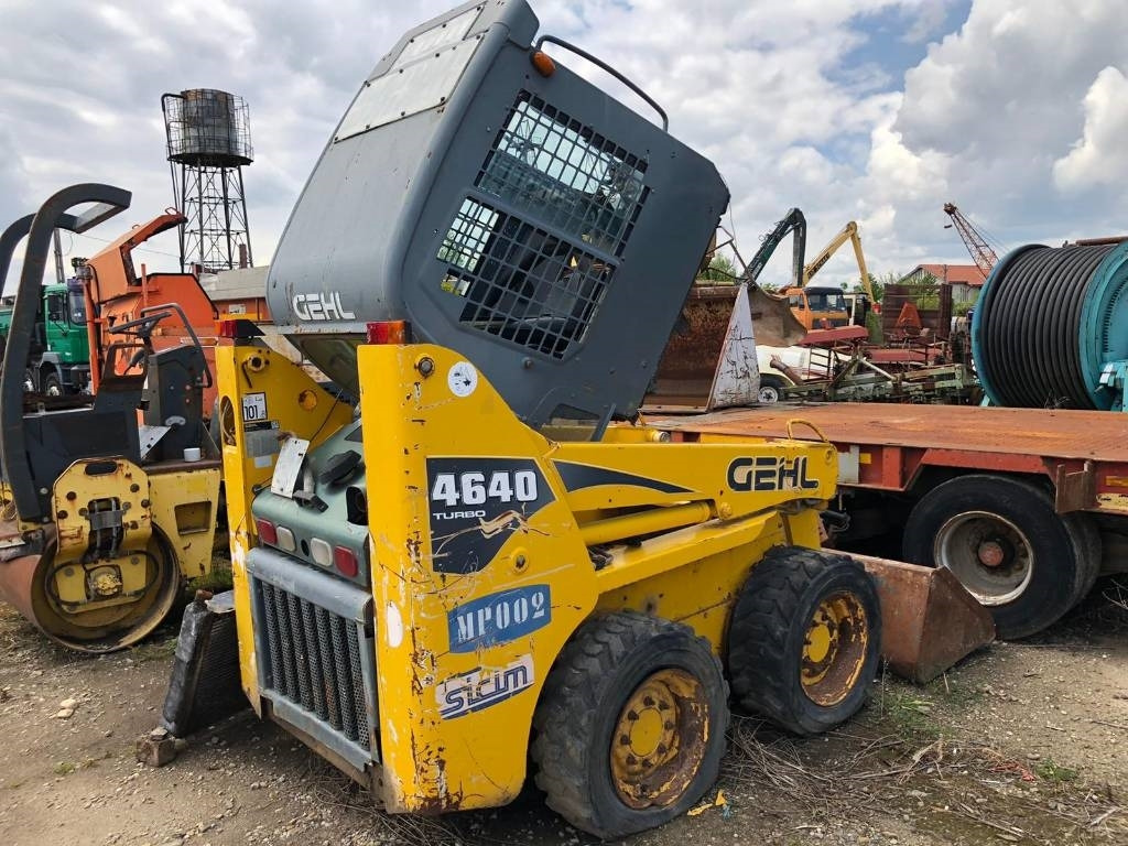 Gehl 4640 FOR PARTS - Kompaktlaster: bilde 1 Gehl 4640 FOR PARTS - Kompaktlaster: bilde 1