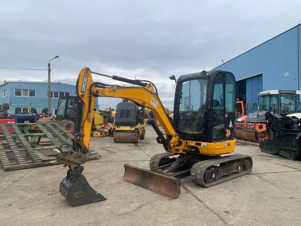 JCB 8025 ZTS - Minigraver: bilde 1 JCB 8025 ZTS - Minigraver: bilde 1