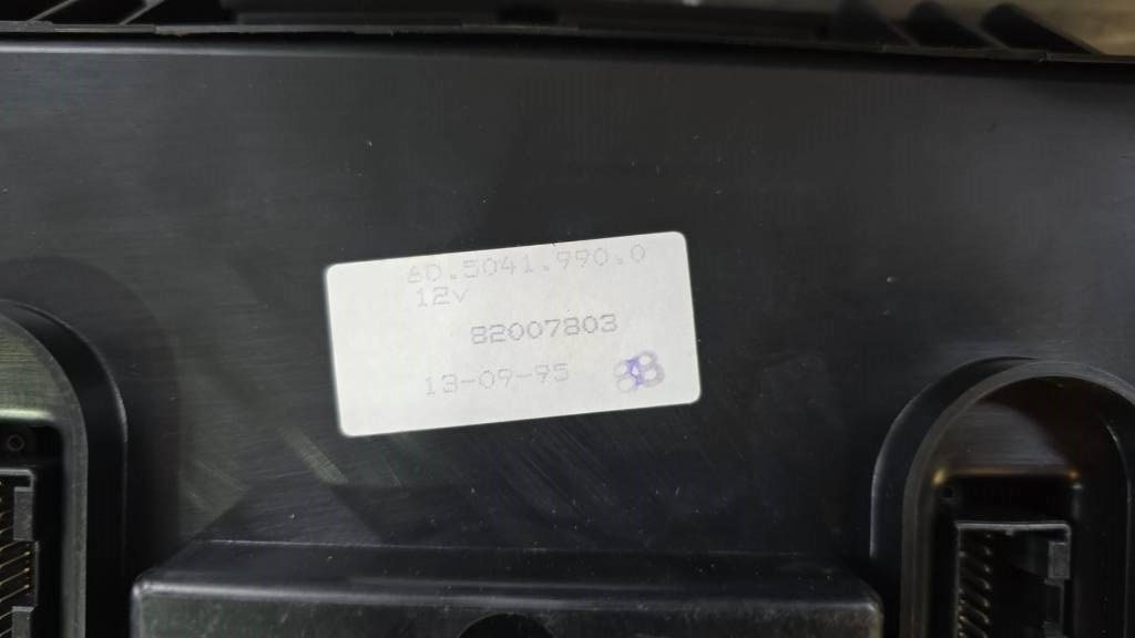 New Holland 82007803 NEW Instrument Cluster - Elektrisk system for Bygg og anlegg: bilde 2 New Holland 82007803 NEW Instrument Cluster - Elektrisk system for Bygg og anlegg: bilde 2