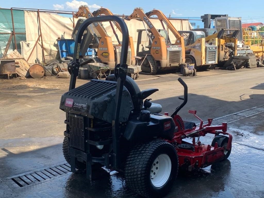 Toro Z MASTER PROFESSIONAL 7000 - Gressklipper: bilde 4 Toro Z MASTER PROFESSIONAL 7000 - Gressklipper: bilde 4
