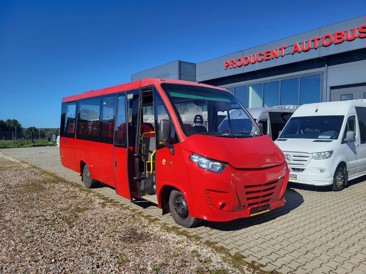 IVECO Daily Kapena- 35 Miejsc - Minibuss, Persontransport: bilde 1 IVECO Daily Kapena- 35 Miejsc - Minibuss, Persontransport: bilde 1