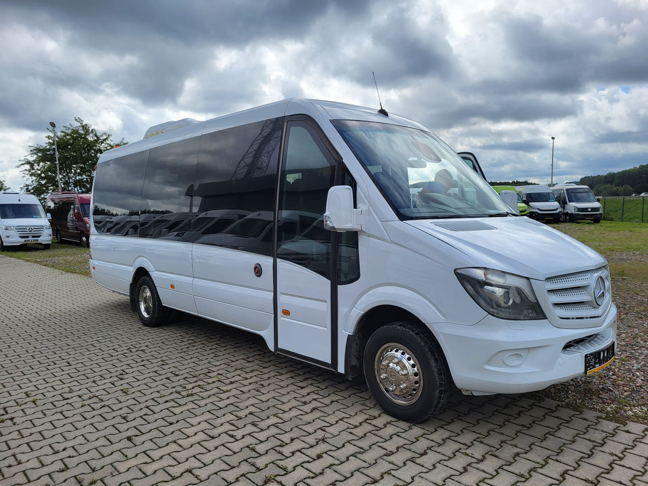 Mercedes-Benz Sprinter 519 CDI 24 seats - Turistbuss: bilde 1 Mercedes-Benz Sprinter 519 CDI 24 seats - Turistbuss: bilde 1