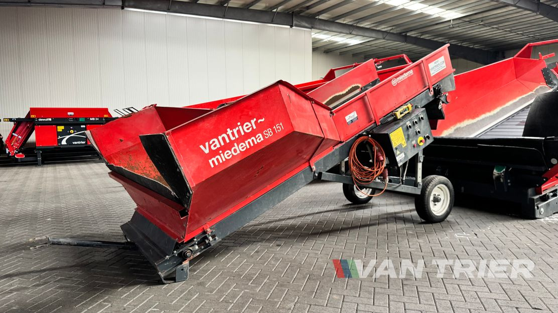 Miedema SB151 Dosing bunker - Lagringsutstyr: bilde 1 Miedema SB151 Dosing bunker - Lagringsutstyr: bilde 1