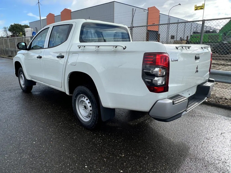 Mitsubishi L200 4x4 - 8 UNITS in WHITE 2.5 D GL Double Cab - EURO 2 - NEW!! Ready for work!!!** - Pickup, Varebil med dobbelt førerhus: bilde 2 Mitsubishi L200 4x4 - 8 UNITS in WHITE 2.5 D GL Double Cab - EURO 2 - NEW!! Ready for work!!!** - Pickup, Varebil med dobbelt førerhus: bilde 2