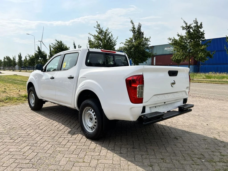 Nissan Navara 4x4 - 22 UNITS - 2.5 D Double Cab - XE - EURO 2 - NEW!! READY FOR WORK!!! - Pickup, Varebil med dobbelt førerhus: bilde 3 Nissan Navara 4x4 - 22 UNITS - 2.5 D Double Cab - XE - EURO 2 - NEW!! READY FOR WORK!!! - Pickup, Varebil med dobbelt førerhus: bilde 3