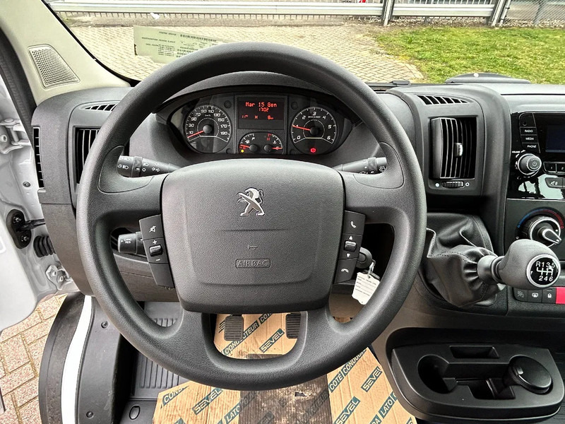 Interior photo 1: Ny Varebil, Varebil med dobbelt førerhus Peugeot Boxer L3H2 - 2.0D Blue - 160 HP - 7 SEATS - NEW - 8 UNITS
