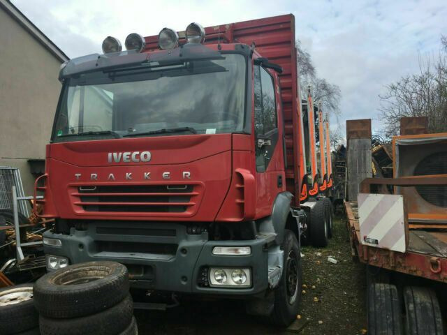 Iveco AD260T450PS 6x4 Blatt Blatt (E:5) - Tømmerbil, Kranbil: bilde 3 Iveco AD260T450PS 6x4 Blatt Blatt (E:5) - Tømmerbil, Kranbil: bilde 3