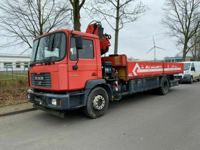 MAN ME18.284 mit Kran Not Aus Hiab 122B - Planbil, Kranbil: bilde 1 MAN ME18.284 mit Kran Not Aus Hiab 122B - Planbil, Kranbil: bilde 1