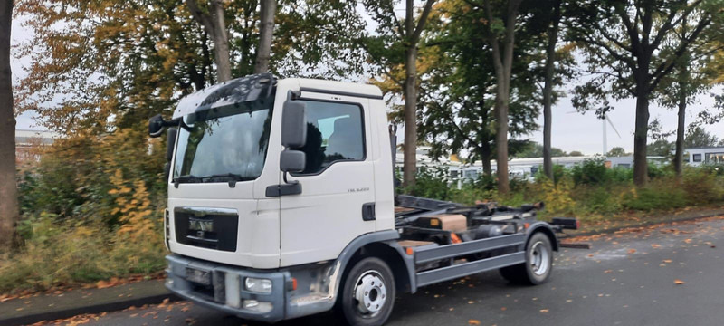 MAN TGL 8.220 Abrollkipper - Krokbil: bilde 2 MAN TGL 8.220 Abrollkipper - Krokbil: bilde 2