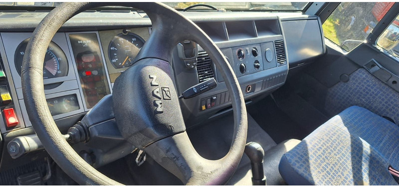 Tippbil, Kranbil MAN TGM 18.220 4x2 3.S-Kipper mit Kran: bilde 12