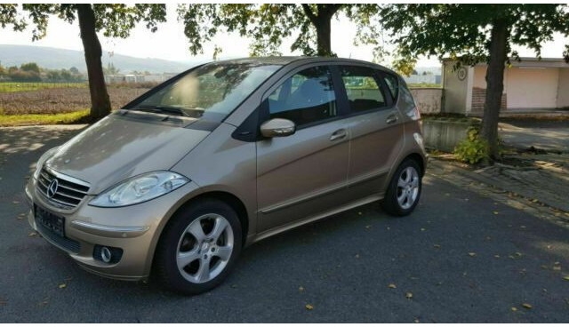 Mercedes-Benz A-Klasse 200 CDI - Hatchback: bilde 1 Mercedes-Benz A-Klasse 200 CDI - Hatchback: bilde 1