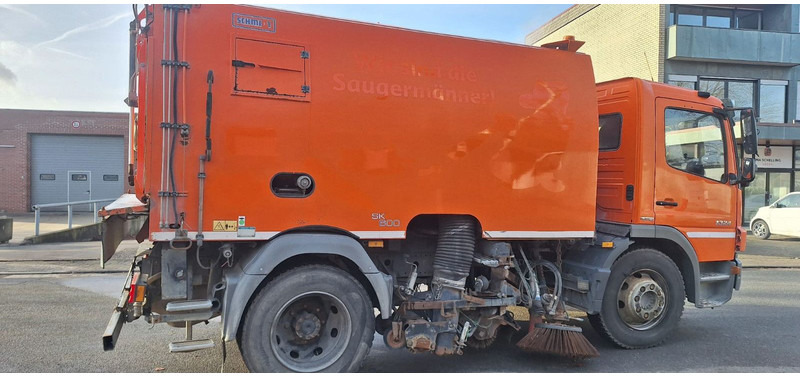Mercedes-Benz Atego 1524 2 6-Zyl. 4x2 - Feiebil: bilde 2 Mercedes-Benz Atego 1524 2 6-Zyl. 4x2 - Feiebil: bilde 2
