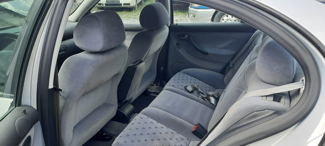 Seat Toledo Signo 1,8 20V Autom. - Sedan: bilde 5 Seat Toledo Signo 1,8 20V Autom. - Sedan: bilde 5