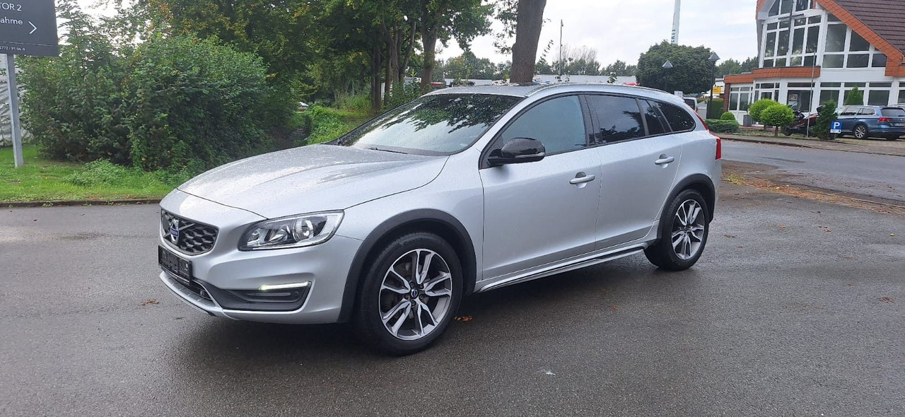 Volvo V60 Cross Country Summum AWD - Personenbil: bilde 4 Volvo V60 Cross Country Summum AWD - Personenbil: bilde 4