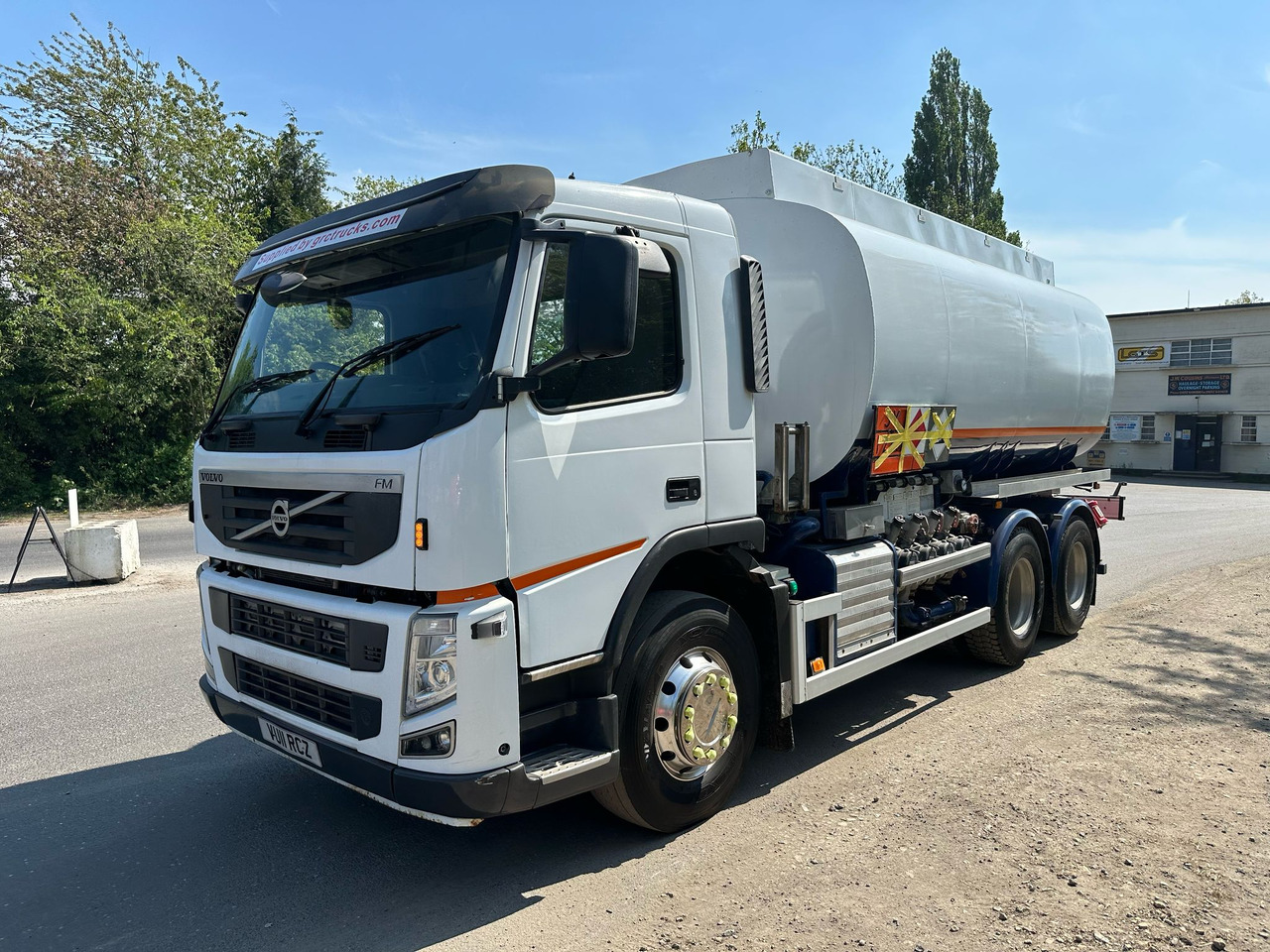 2011 Volvo FM Fuel Tanker - Tankbil: bilde 2 2011 Volvo FM Fuel Tanker - Tankbil: bilde 2