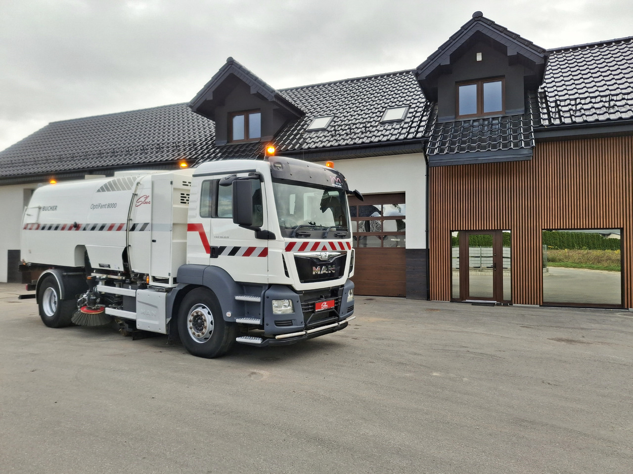 MAN TGS 18.320 Zamiatarka Kehrmaschine BUCHER OptiFant 8000 Karcher Euro 6 PM10 L/R Hochdruckreinigung - Feiebil: bilde 1 MAN TGS 18.320 Zamiatarka Kehrmaschine BUCHER OptiFant 8000 Karcher Euro 6 PM10 L/R Hochdruckreinigung - Feiebil: bilde 1