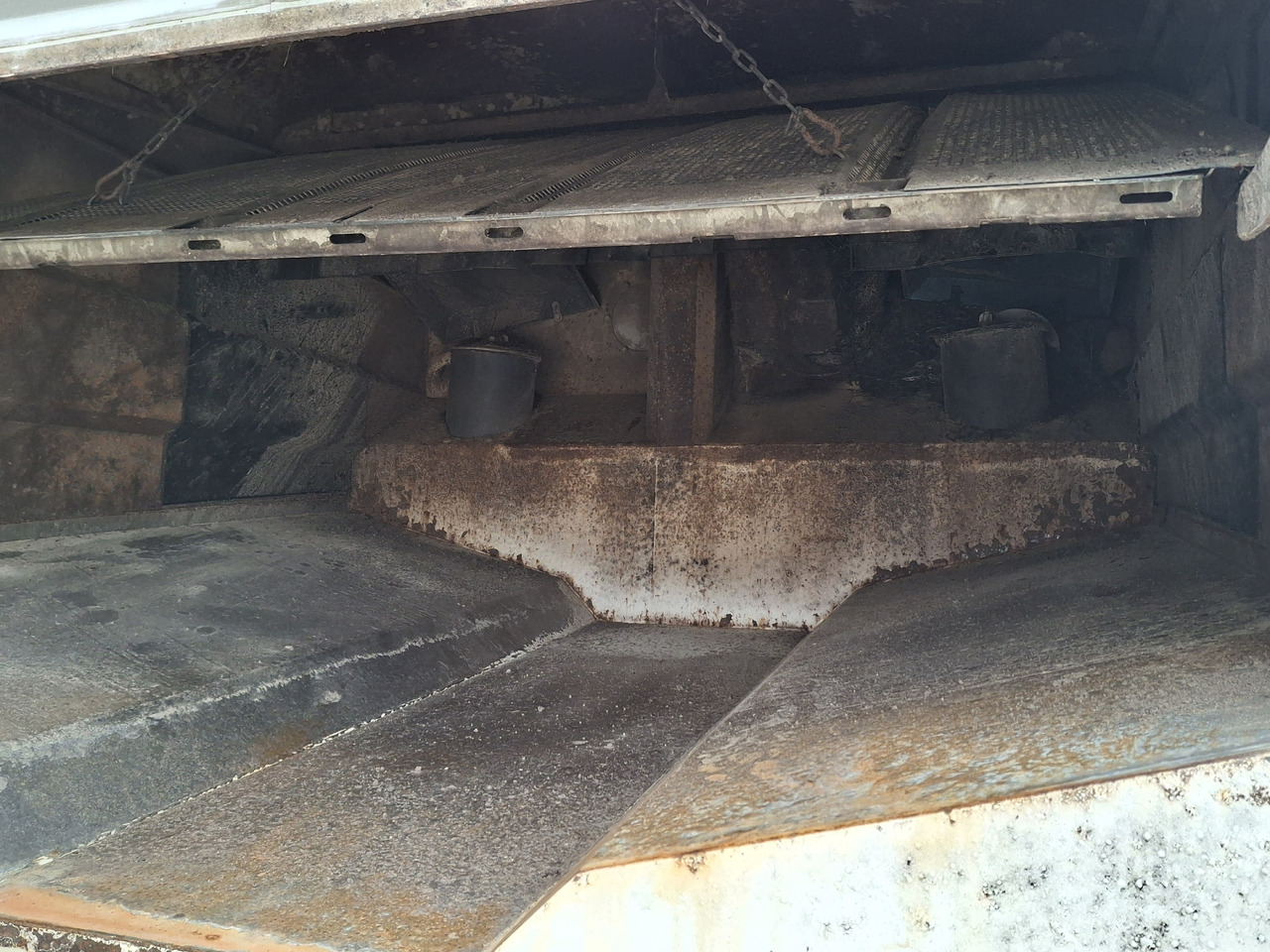 Feiebil MERCEDES-BENZ Atego 1523 Zamiatarka Kehrmaschine Schmidt Street King 660 Euro 6 PM10 2 Motoren Szczotki L/R 2016r: bilde 16 Feiebil MERCEDES-BENZ Atego 1523 Zamiatarka Kehrmaschine Schmidt Street King 660 Euro 6 PM10 2 Motoren Szczotki L/R 2016r: bilde 16