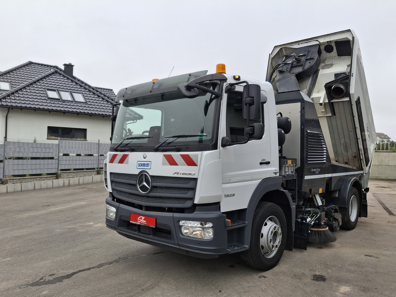 Feiebil MERCEDES-BENZ Atego 1523 Zamiatarka Kehrmaschine Schmidt Street King 660 Euro 6 PM10 2 Motoren Szczotki L/R 2016r: bilde 18 Feiebil MERCEDES-BENZ Atego 1523 Zamiatarka Kehrmaschine Schmidt Street King 660 Euro 6 PM10 2 Motoren Szczotki L/R 2016r: bilde 18