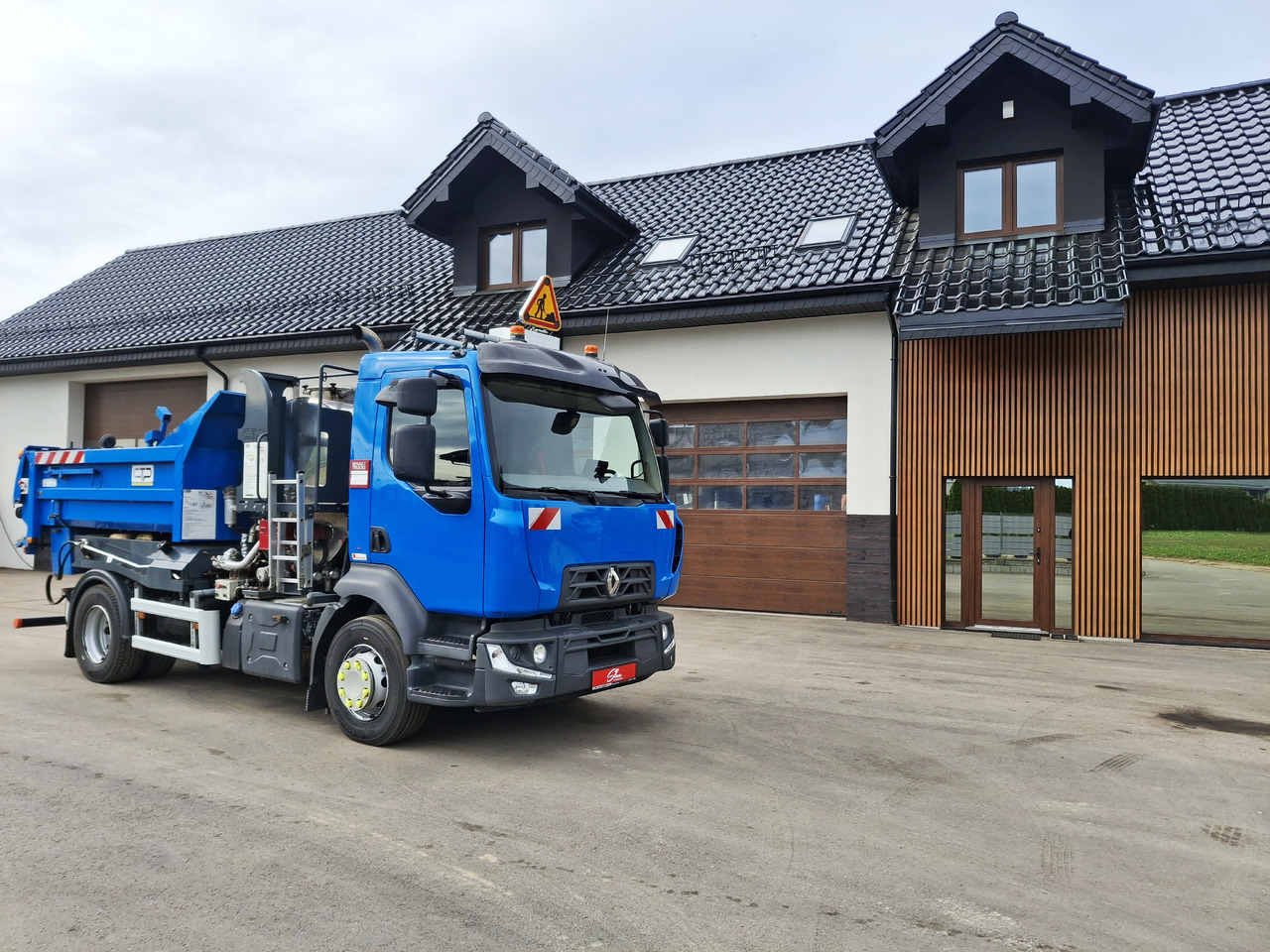 Renault D16 - Bitumensprøyte: bilde 1 Renault D16 - Bitumensprøyte: bilde 1