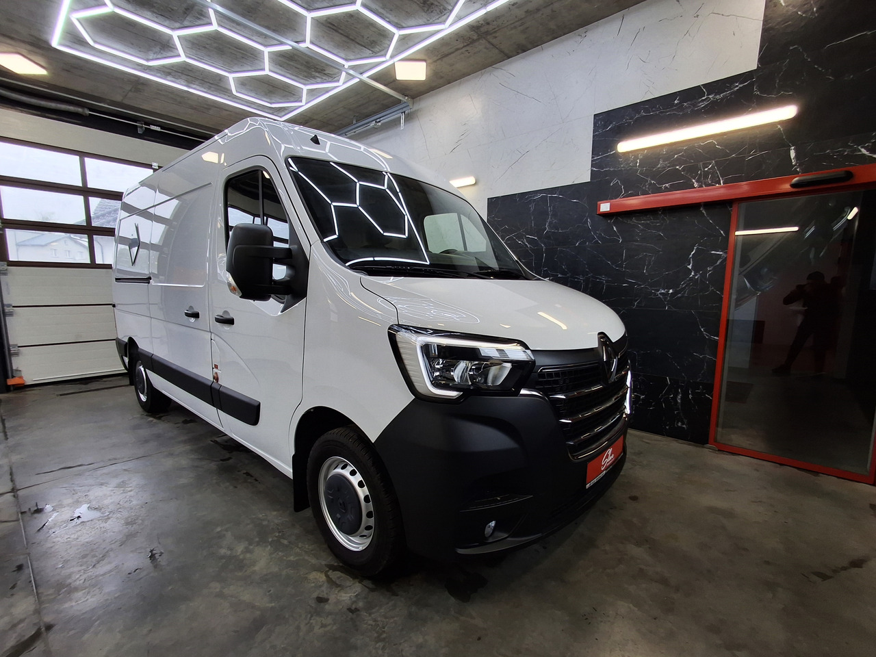 Renault Master ADR 9.1.1.2 EX/II - Kassebil: bilde 1 Renault Master ADR 9.1.1.2 EX/II - Kassebil: bilde 1