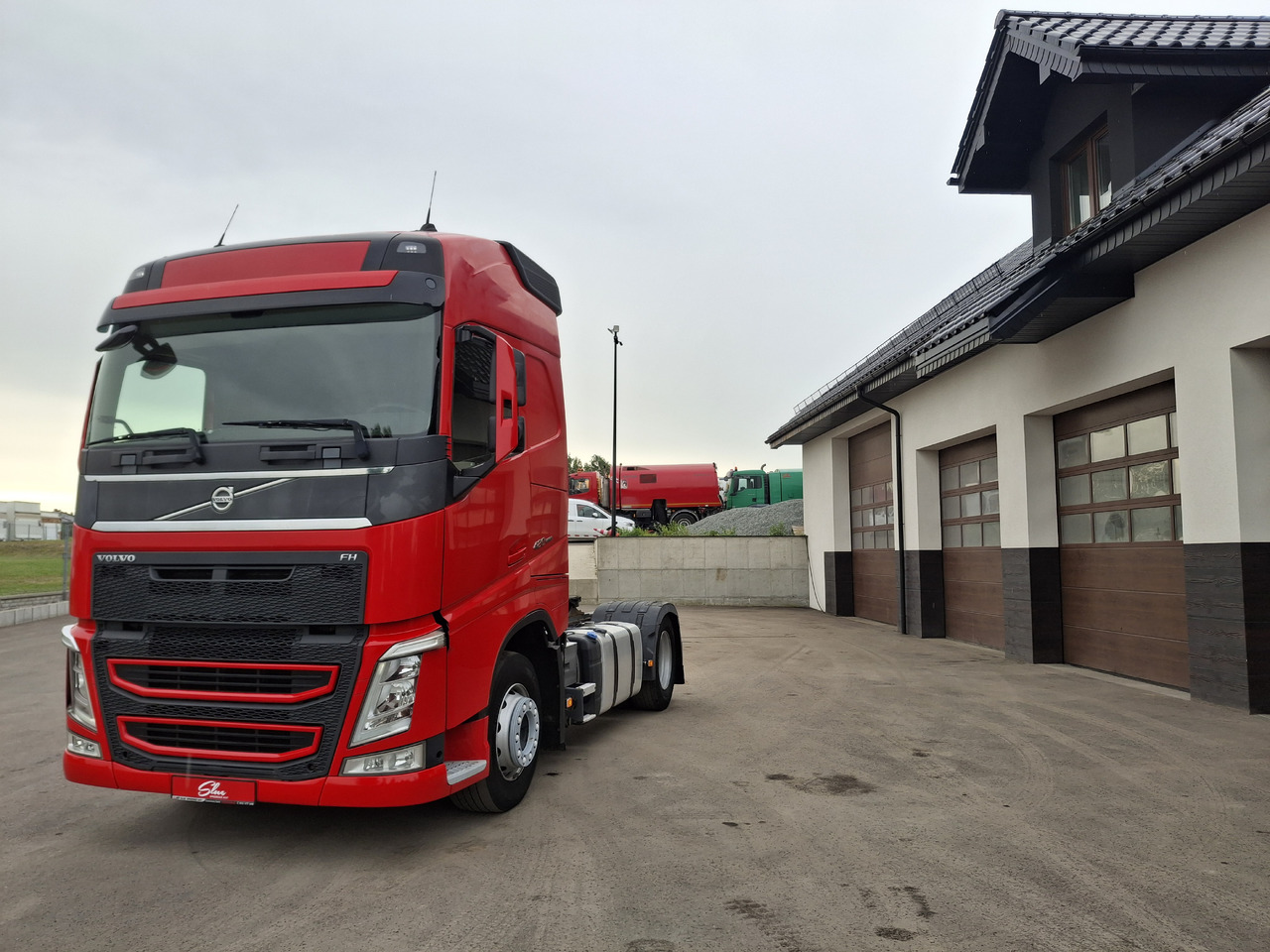VOLVO FH 420 ADR Sattelzugmaschine Euro 6 Ciągnik Siodłowy Automat Światła LED - Trekkvogn: bilde 2 VOLVO FH 420 ADR Sattelzugmaschine Euro 6 Ciągnik Siodłowy Automat Światła LED - Trekkvogn: bilde 2