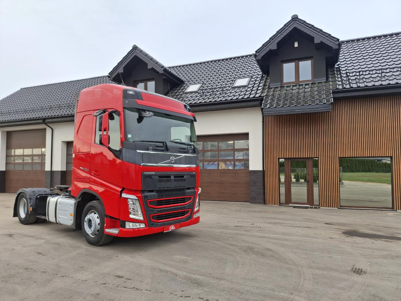 VOLVO FH 420 ADR Sattelzugmaschine Euro 6 Ciągnik Siodłowy Automat Światła LED - Trekkvogn: bilde 1 VOLVO FH 420 ADR Sattelzugmaschine Euro 6 Ciągnik Siodłowy Automat Światła LED - Trekkvogn: bilde 1