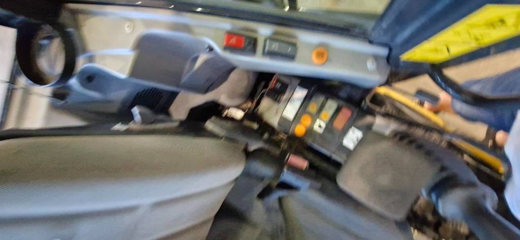 Minigraver Komatsu PC 26 MR: bilde 9