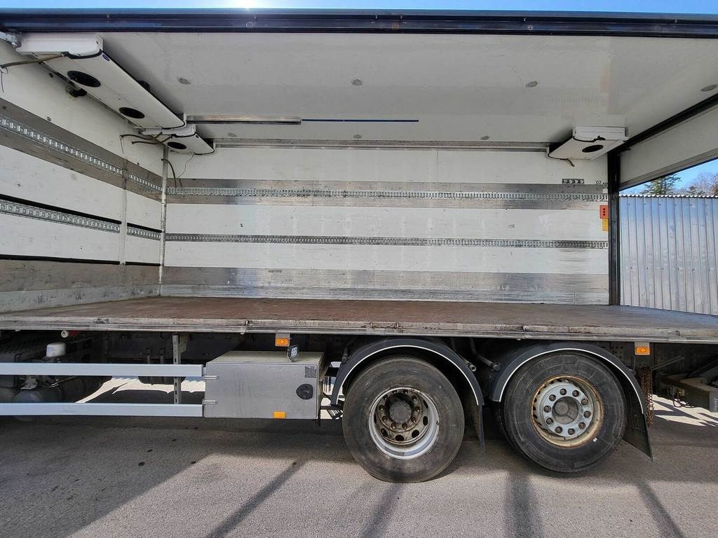 Volvo FM410 6X2 CARRIER SIDEOPENING - Lastebil med kjøl: bilde 2 Volvo FM410 6X2 CARRIER SIDEOPENING - Lastebil med kjøl: bilde 2