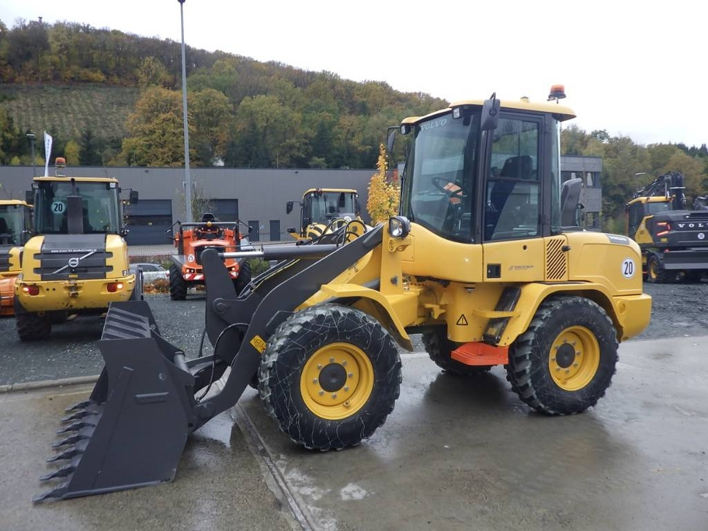 Volvo L 30 G - Hjullaster: bilde 1 Volvo L 30 G - Hjullaster: bilde 1